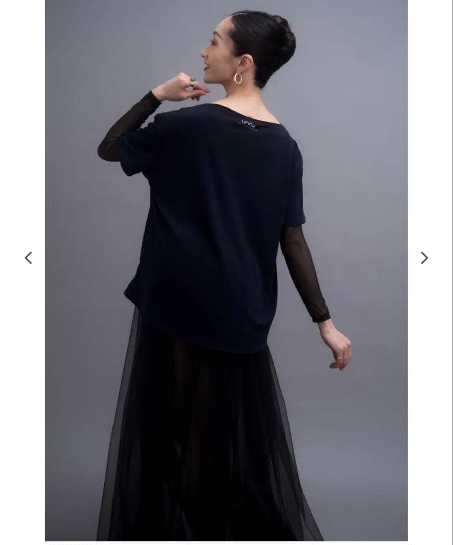 お得 新品 unoa Tシャツ ウノア バレエ ラインストーン