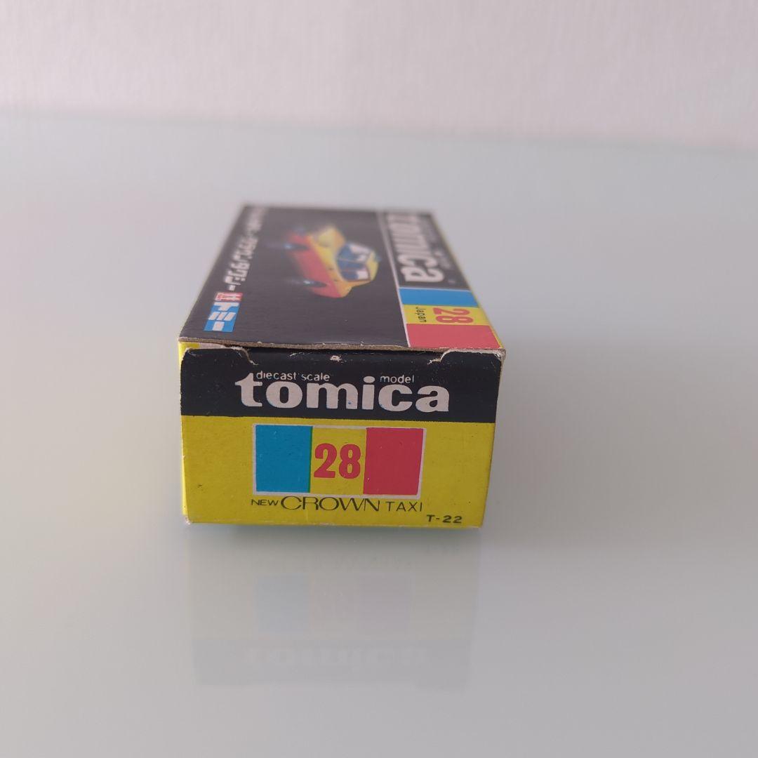 黒箱 トミカ トヨタニュークラウンタクシー