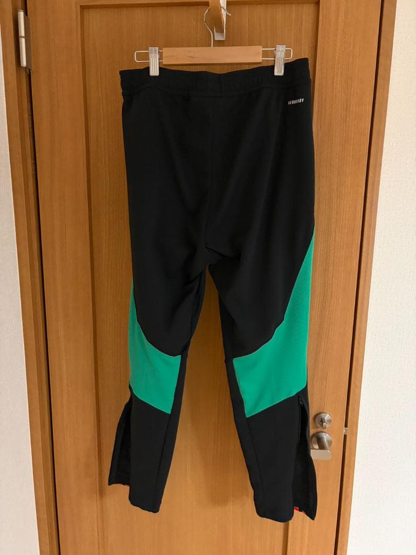 adidas マンチェスター・ユナイテッド セットトレーニングウェア