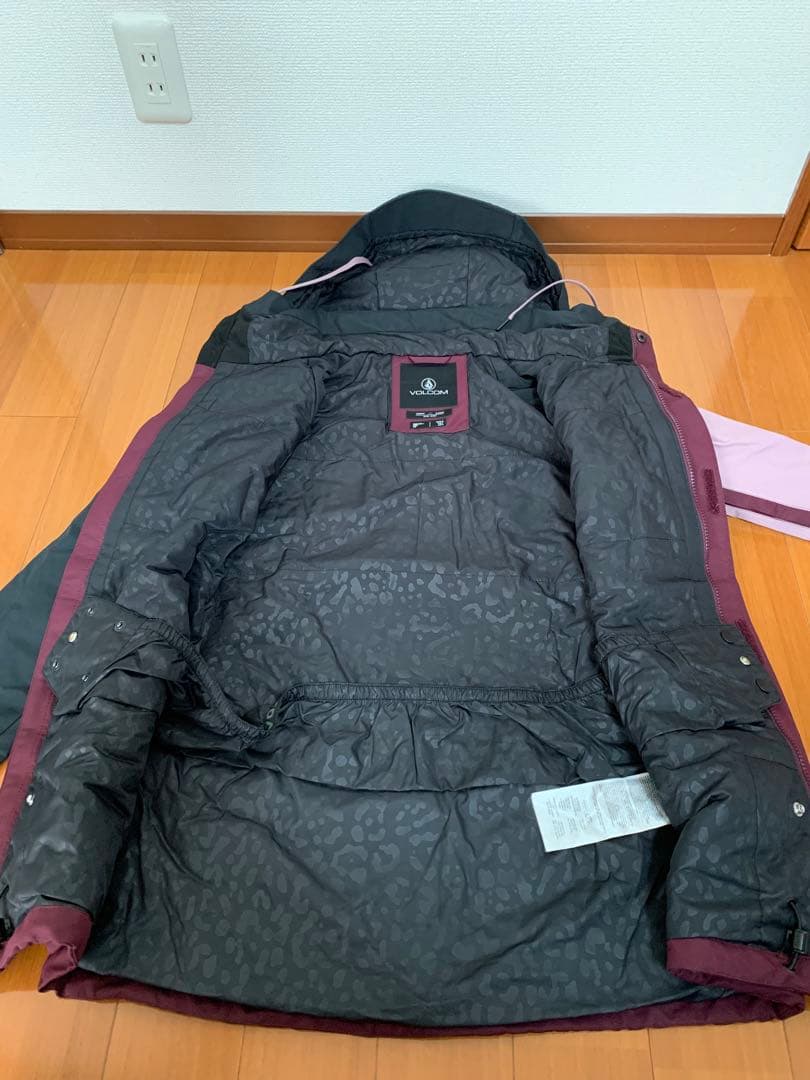 VOLCOM Ins jacket レディース用　Sサイズ