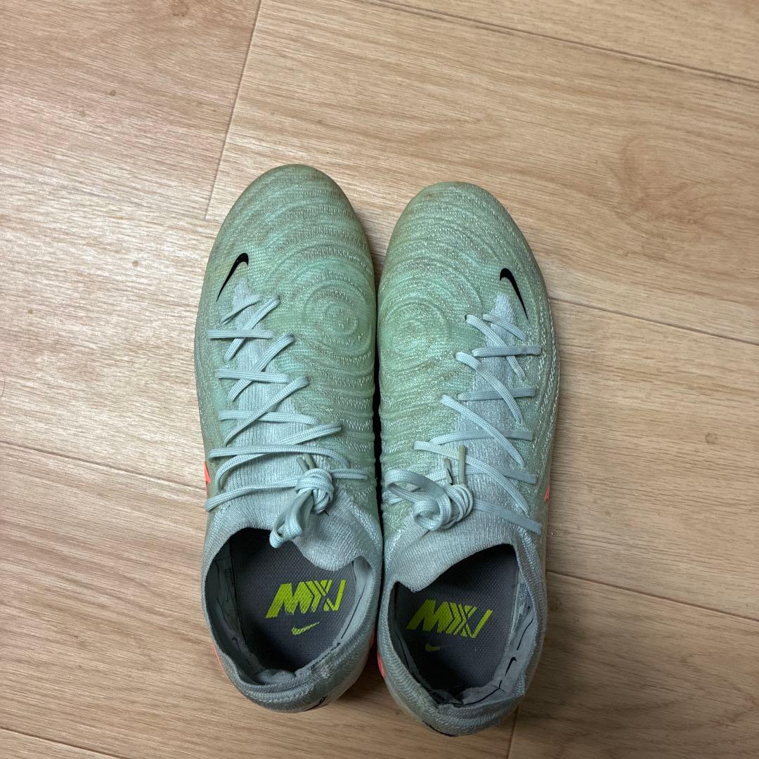 Nike サッカーシューズ・スパイク ファントム　GX エリート　ピンク　水色