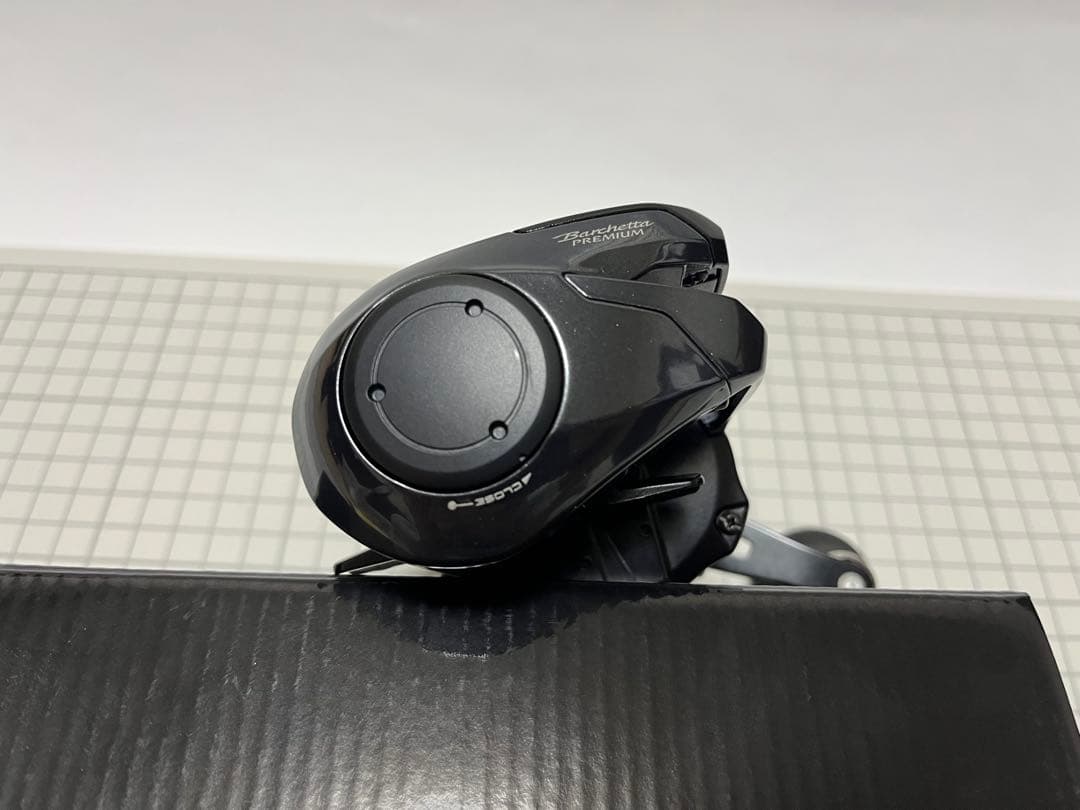 シマノ(SHIMANO) 19 バルケッタ プレミアム 151DH(左)