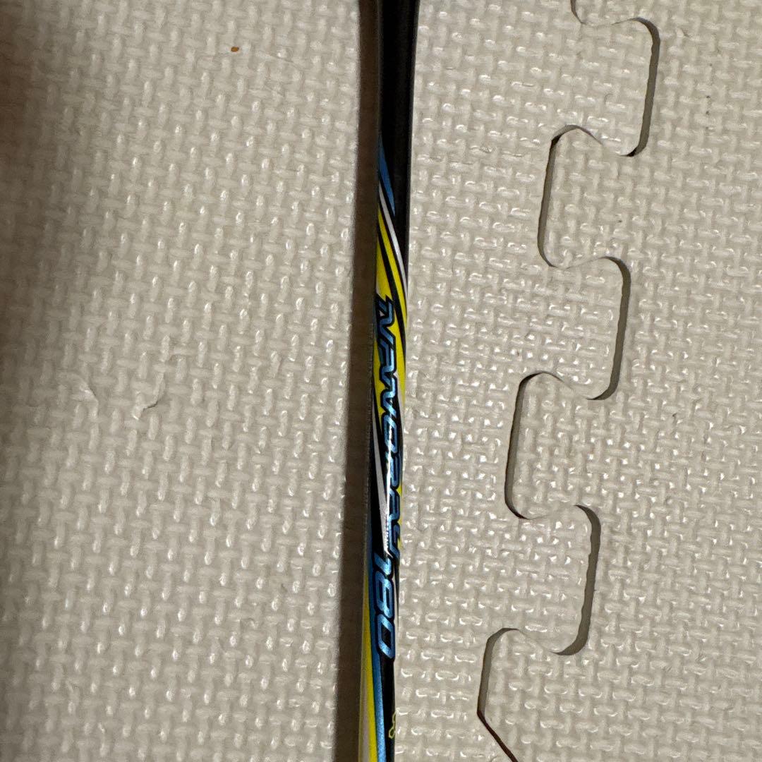 バドミントンラケット 2本セット　ナノレイ　180とナノレイ　200