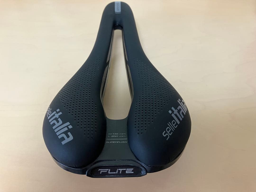 セライタリア Flite Boost Gravel Ti316 S.flow