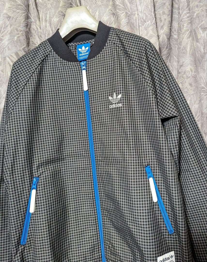 adidasオリジナルス チェック柄ブルゾンジャケット