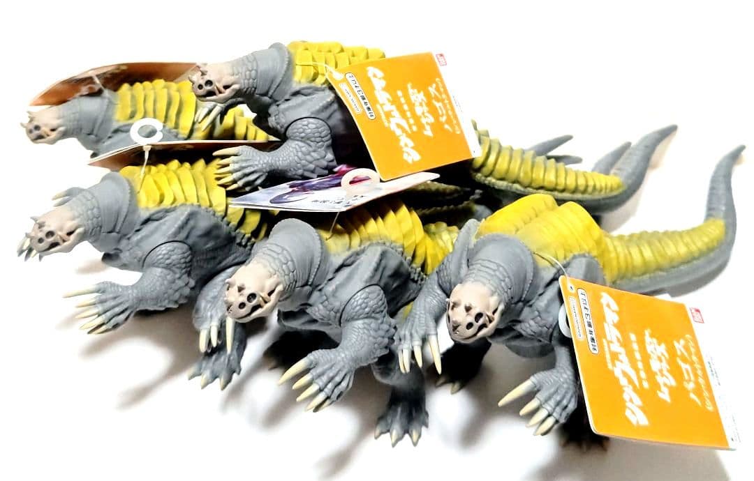 ムービーモンスターシリーズ 19種 105体 ソフビ ゴジラ ウルトラマン 新品