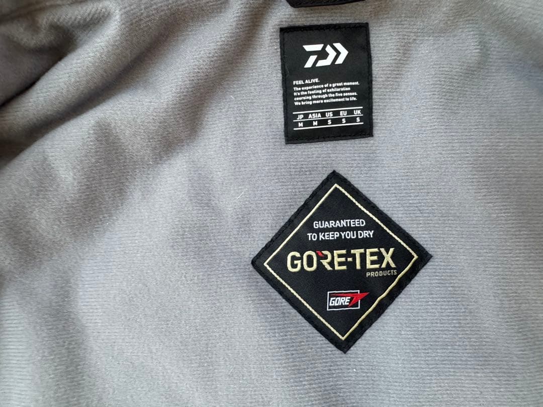DAIWA ダイワ　GORE-TEX 防寒着　ウインタースーツ DW-1923
