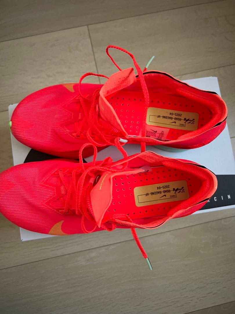 NIKE ヴェイパーフライ4 26.5cm