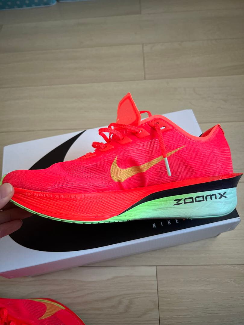NIKE ヴェイパーフライ4 26.5cm