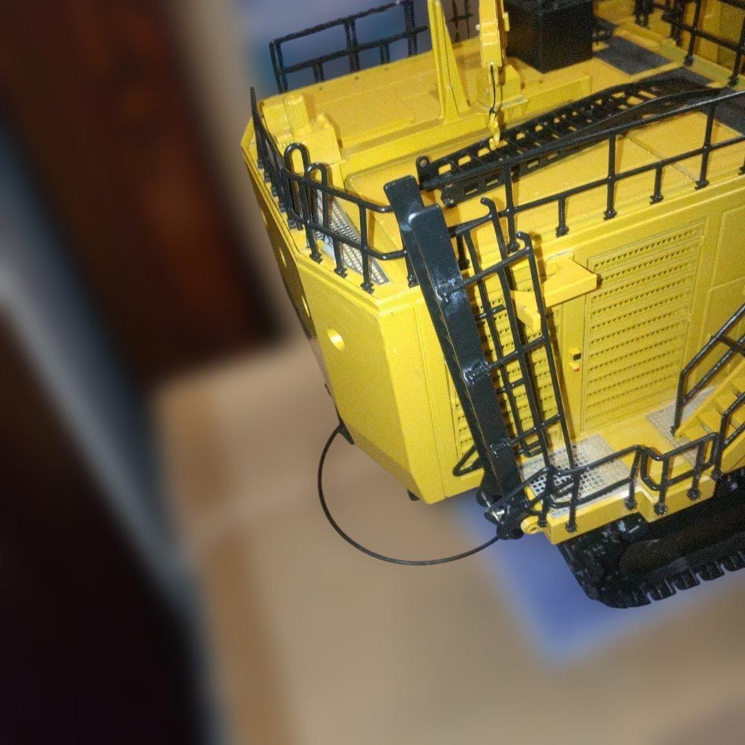 コマツ建機　KOMATSU PC8000 1/50