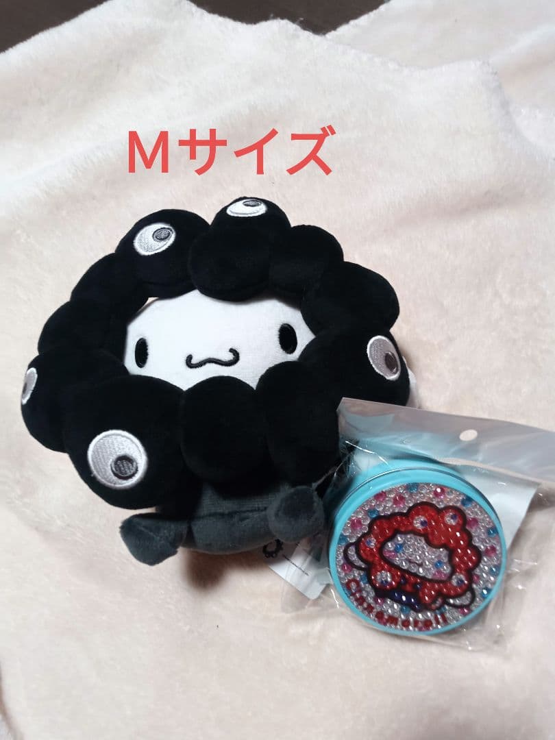 黒ミャクミャクサンリオなりきりぬいぐるみM&キラキラ缶ラムネ シナモンロール