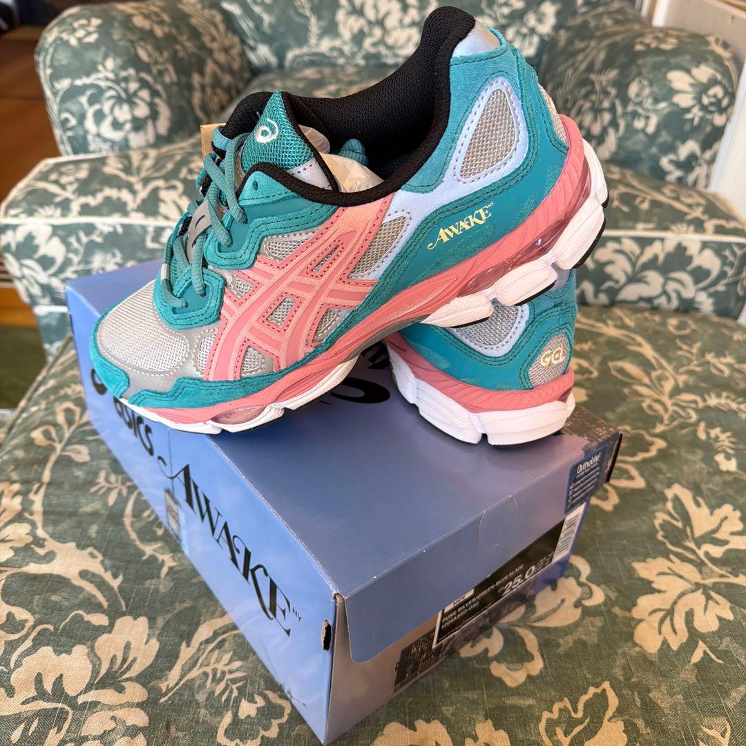 ASICS GEL-NYC AWAKE スニーカー 青/ピンク