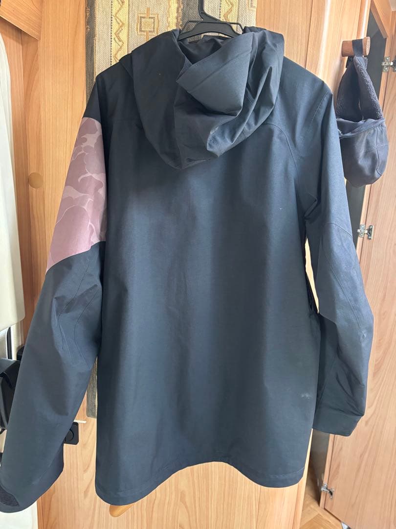BURTON AK ゴアテックス 2L BOOM JACKET 綺麗です