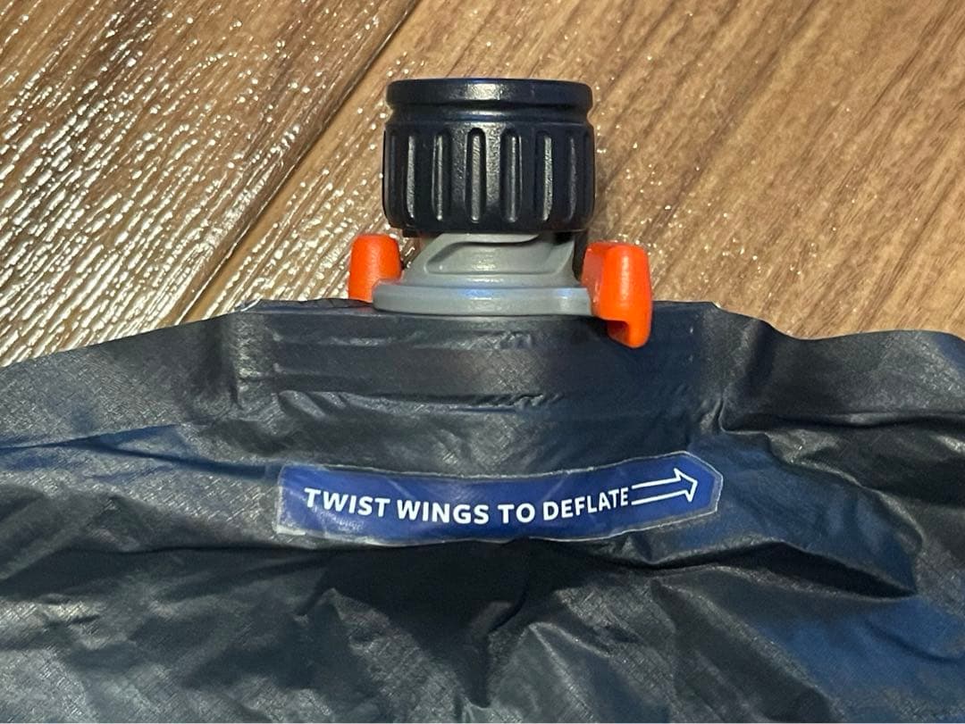 (値下げ交渉可)THERMAREST NeoAir Uberlite エアマット