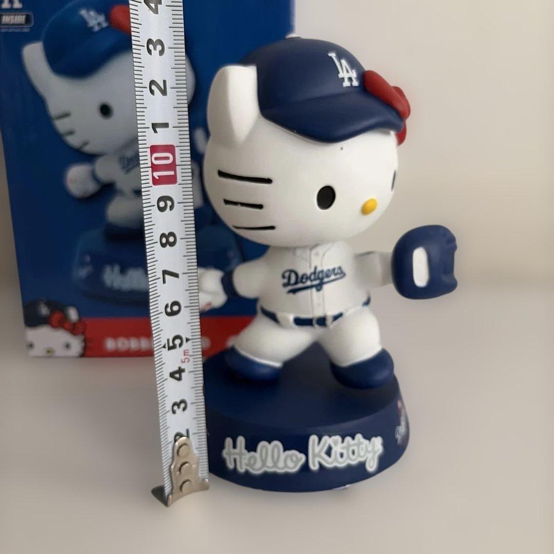 激レア 新品 箱付ハローキティ × ドジャース ボブルヘッド 陶器のような重厚感