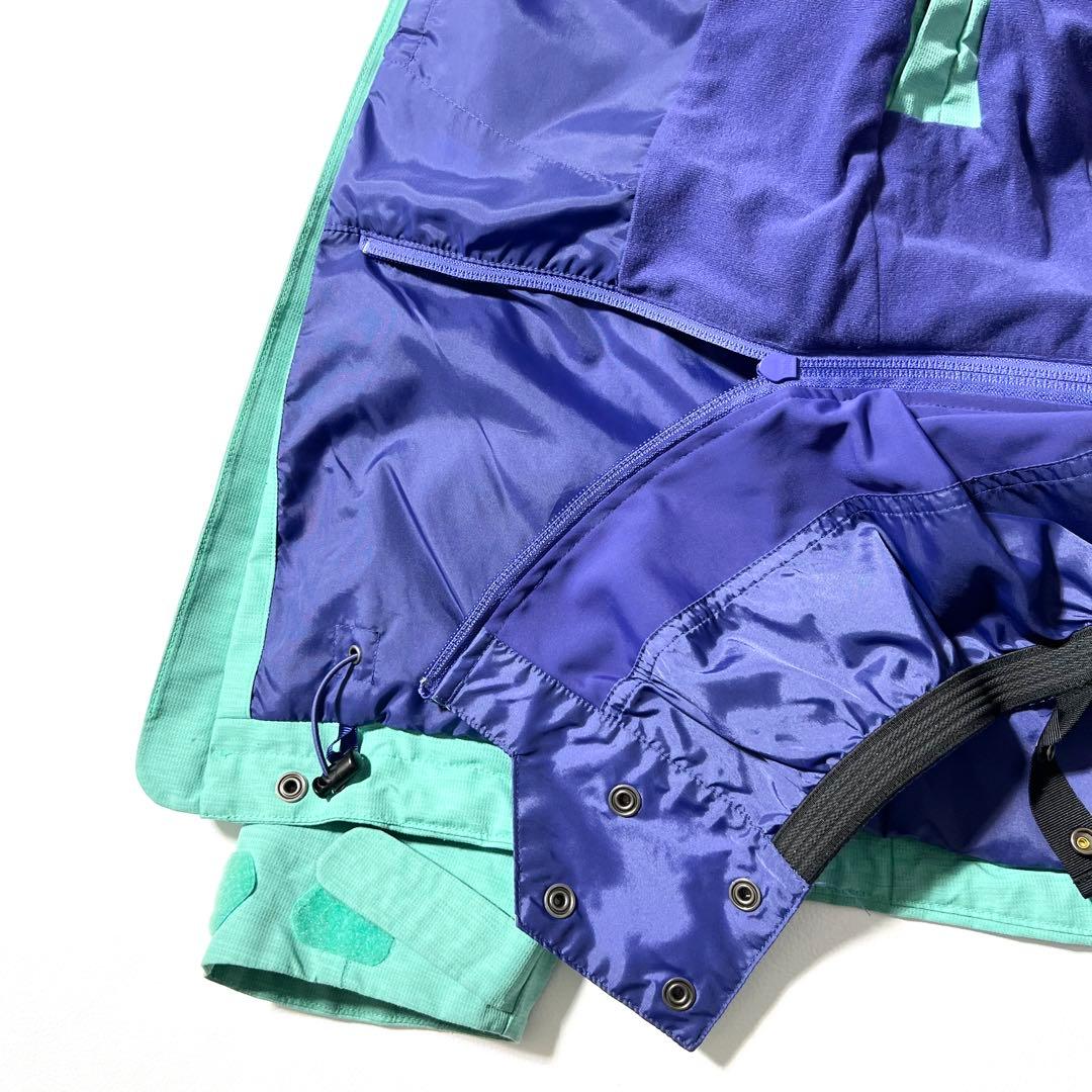 3392【美品】バートン　ジャケット ak ゴアテックス　ライトグリーン　S