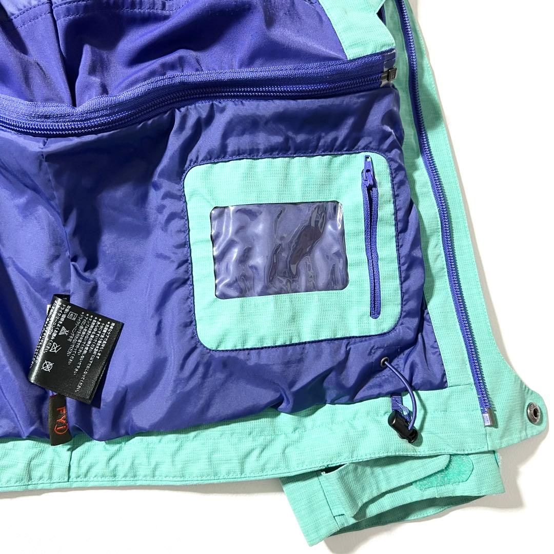 3392【美品】バートン　ジャケット ak ゴアテックス　ライトグリーン　S