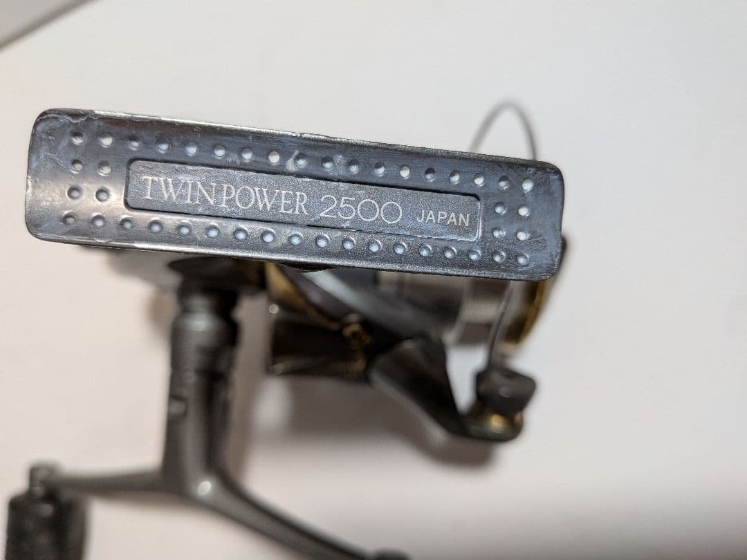 シマノ　TWINPOWER 2500Wハンドル