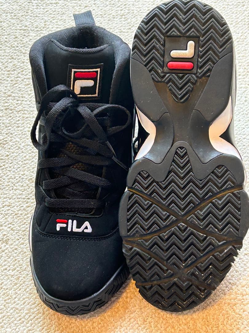 とんくん様、専用ページ　FILA 黒 ハイカット28センチ