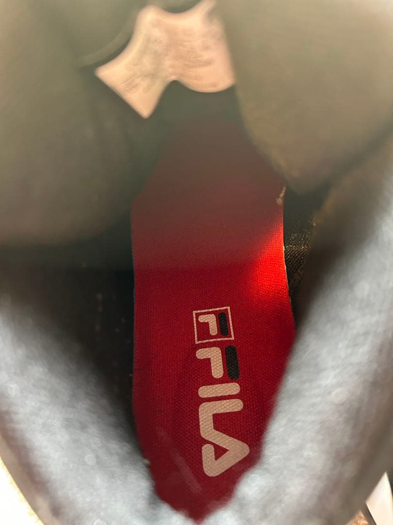とんくん様、専用ページ　FILA 黒 ハイカット28センチ