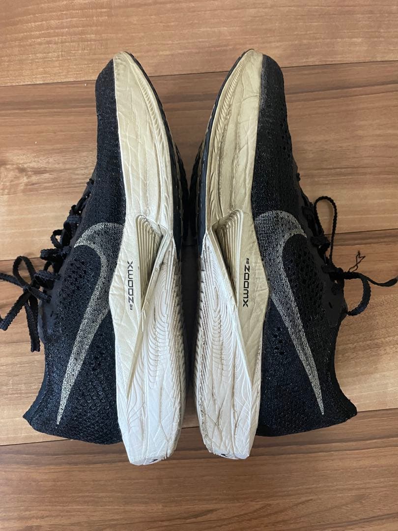 【最終値下げ】NIKEヴェイパーフライ３ 27cm