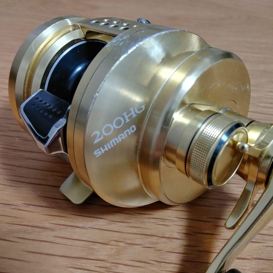 リール SHIMANO 15 CALCUTTA CONQUEST 200HG