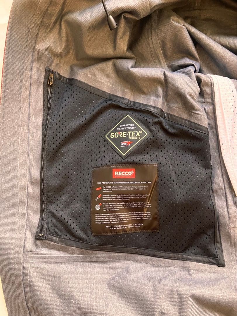 Volcom gore Tex ジャケットMサイズ