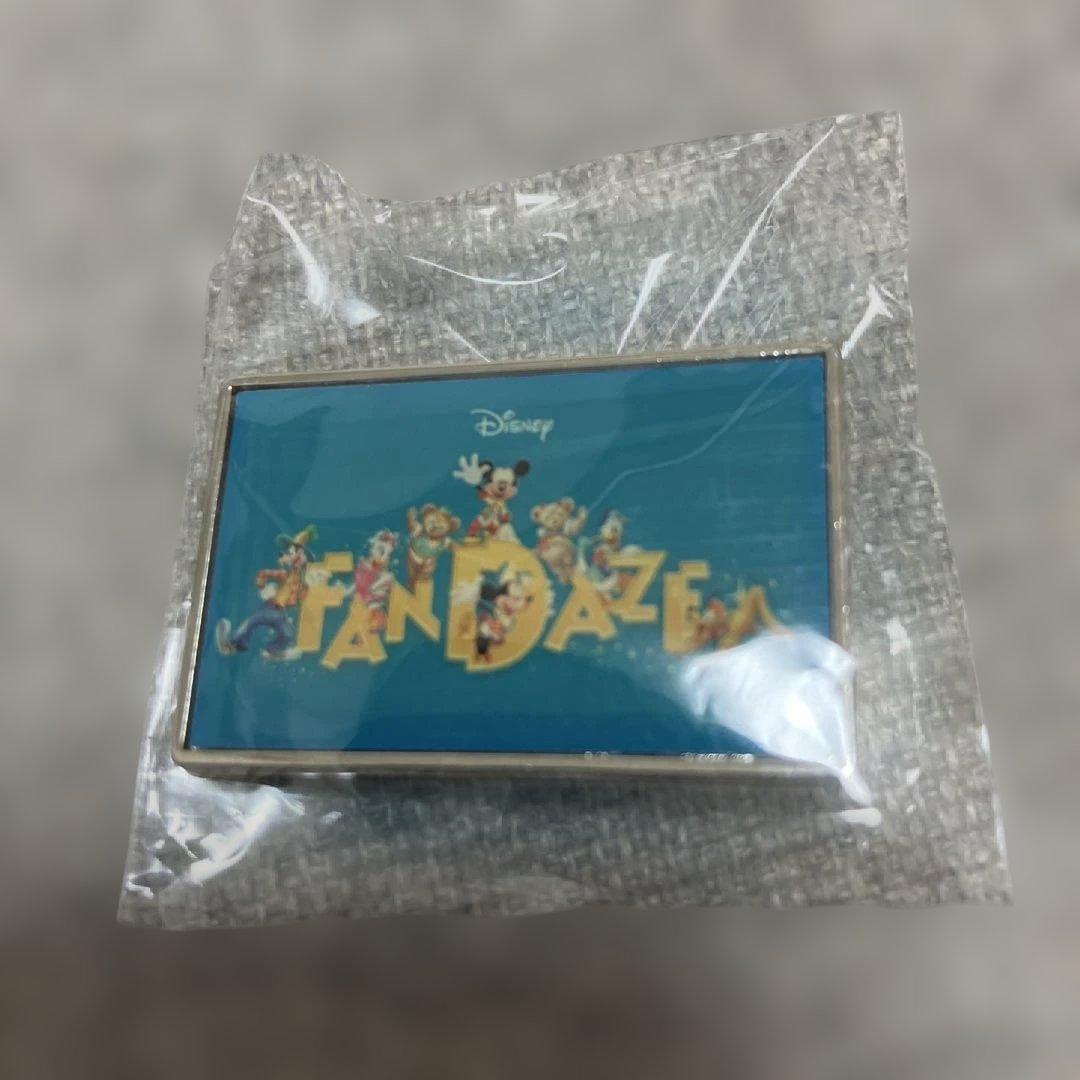 週末値下‼️ レア 希少品 オズワルド オルテンシア ピンバッジ ランヤード パリ