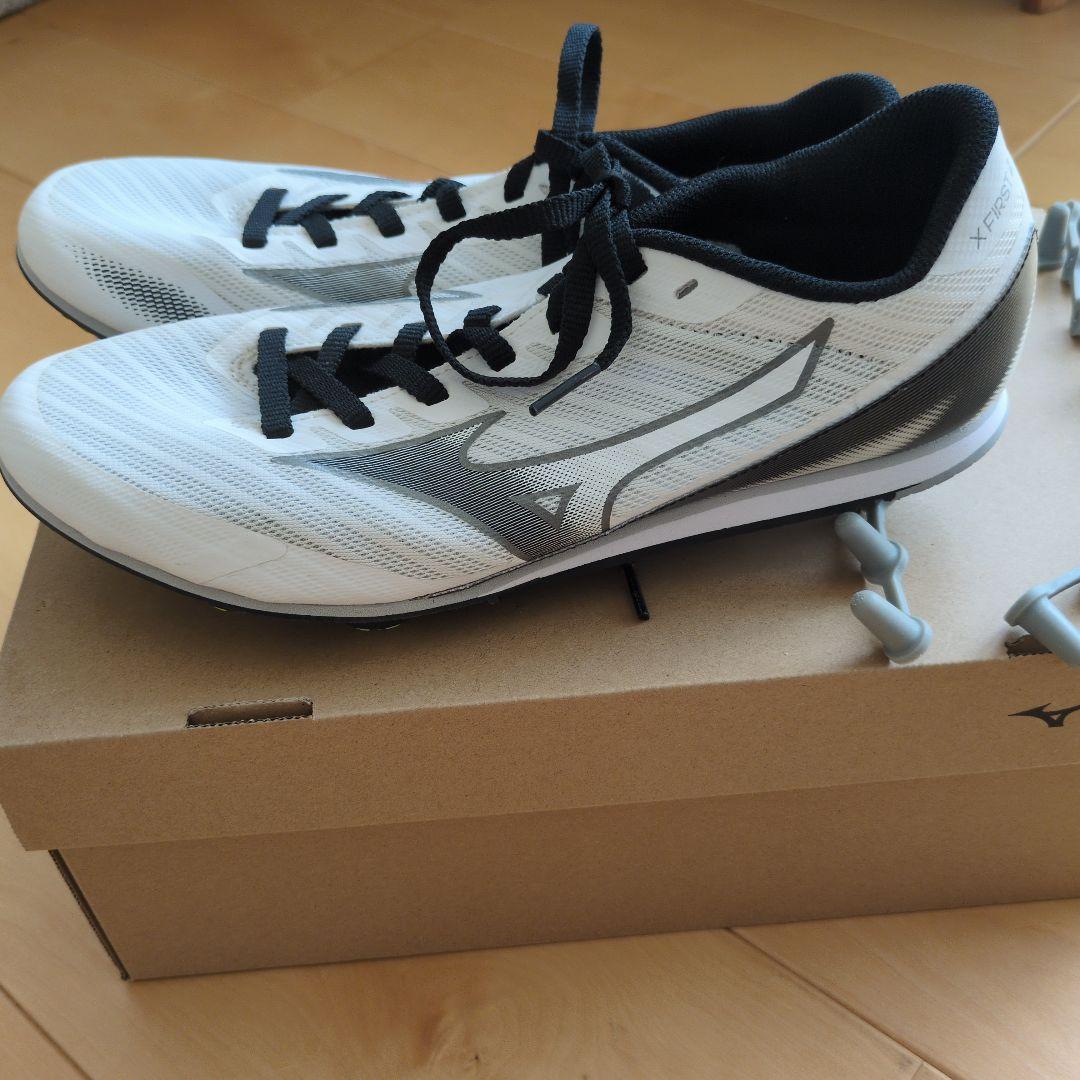 新品未使用　Mizuno スパイク・シューズ ホワイト/グレー　25センチ