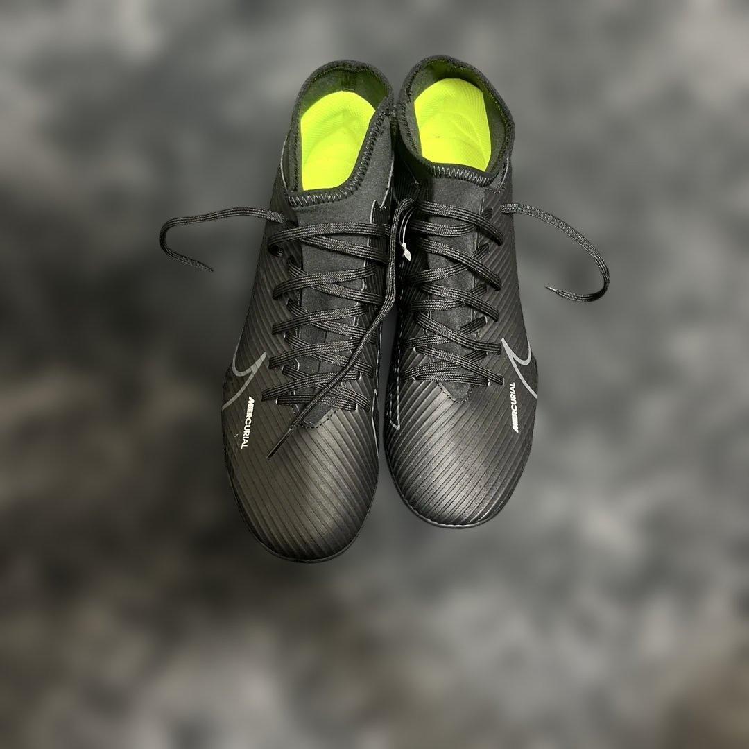 サッカースパイク Mercurial