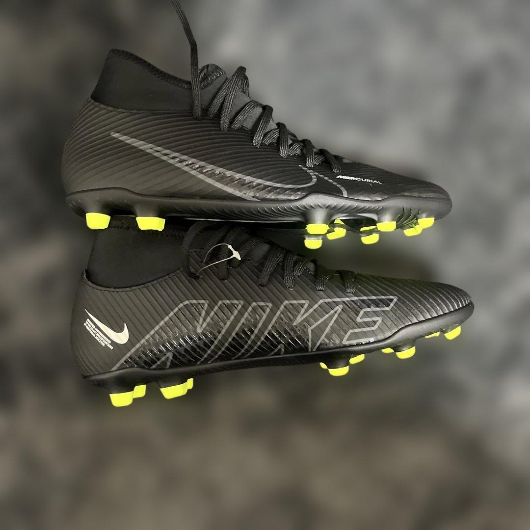 サッカースパイク Mercurial