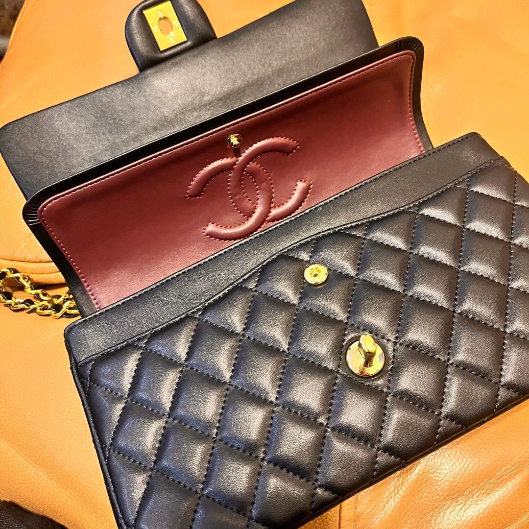 ノベルティCHANELブラックレザー ショルダー　ゴールド