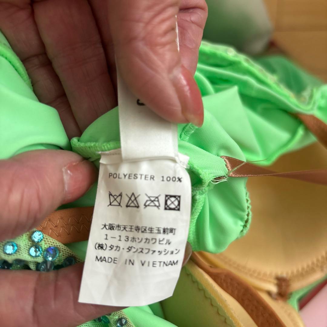 ライトグリーン フリル付きダンスドレス M