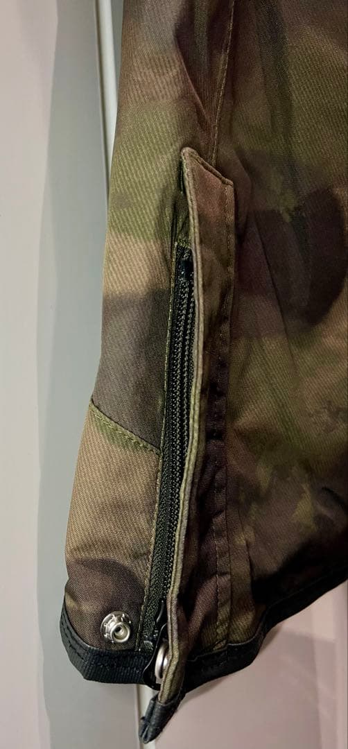 VOLCOM GORE-TEX 迷彩 スノーボードパンツ M