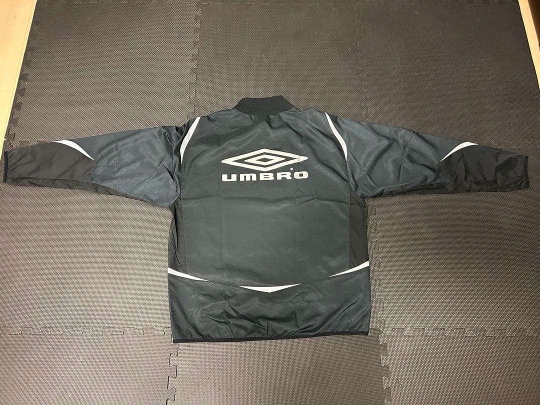 UMBRO ピステ上下セット ブラック　　　☆美品☆
