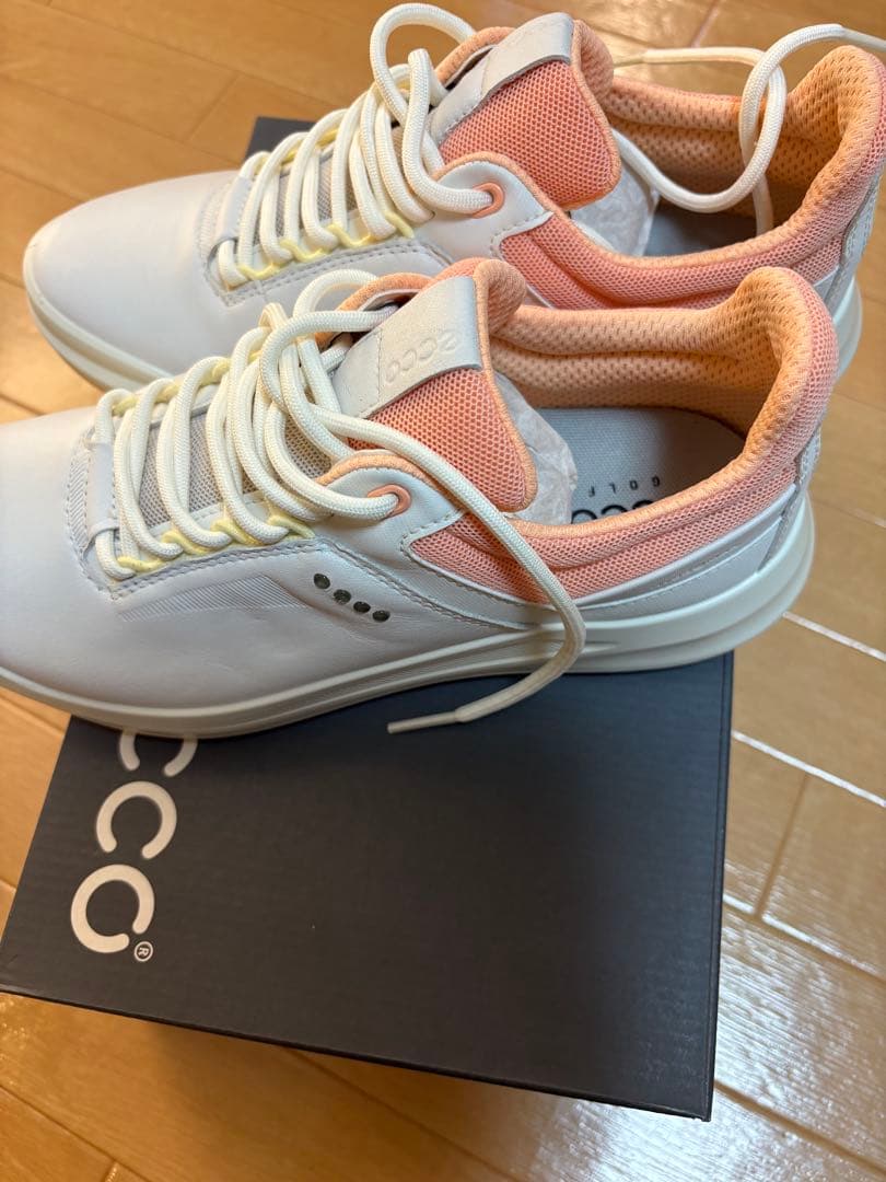 ecco スニーカー ホワイト