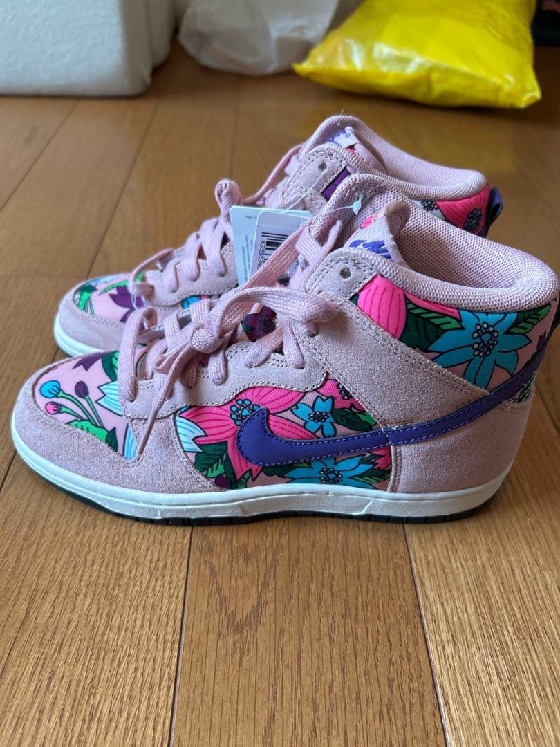 【新品タグ付き】NIKE WMNS DUNK HIGH SKINNY 24cm