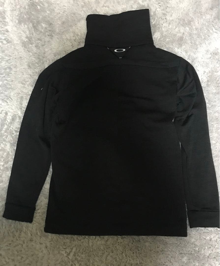 完売品　OAKLEY スカルタートルネックミドル　ジャケット