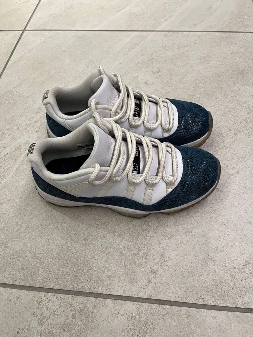 ナイキ エアジョーダン11 Retro Low