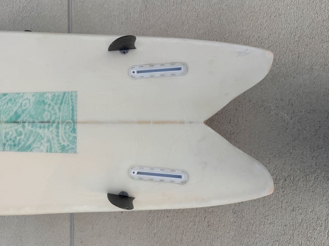 配送込　暗闇で光るxenosurfboard ツインザーフィッシュ