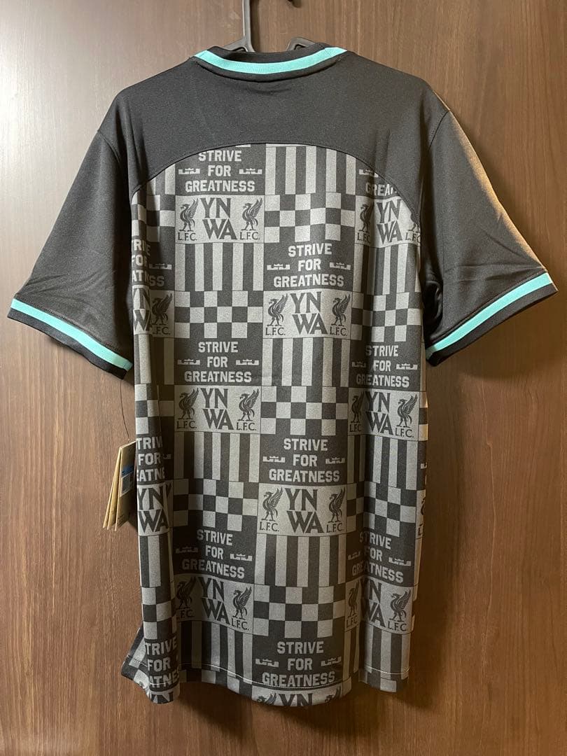 新品 LeBron James × リヴァプールFC Stadium ジャージー