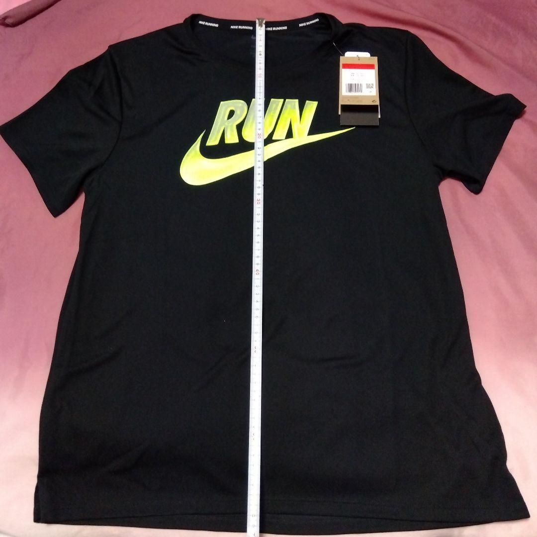 Nike DRI-FIT RUN Tシャツ＆ショートパンツセット
