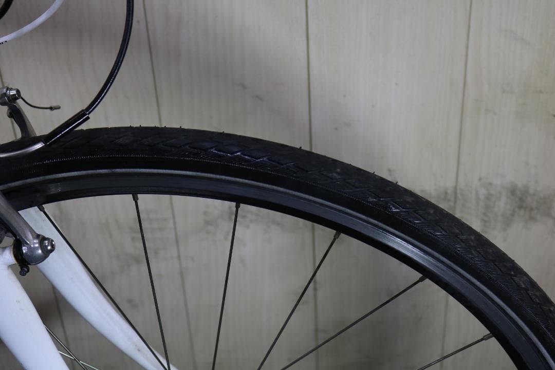 GIANT ESCAPE R3 700C アルミ 24速 430mm 白クロス