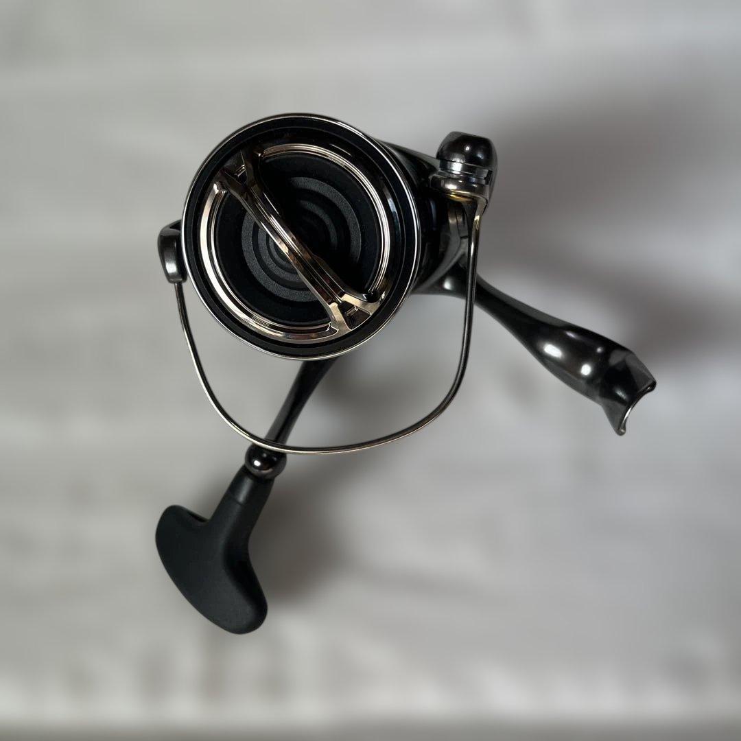 SHIMANO 24TWIN POWER C3000XG スピニングリール