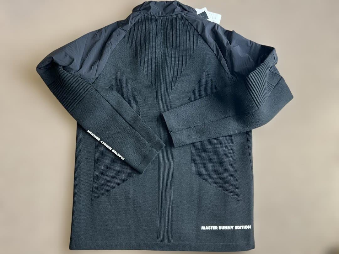 最終値下36,000円新品マスターバニーエディションMBE黒メンズ4メンズニット