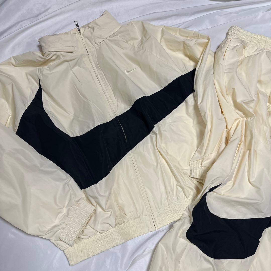 新品　完売　アイボリー　2XLサイズ　NIKE ビッグスウッシュ セットアップ