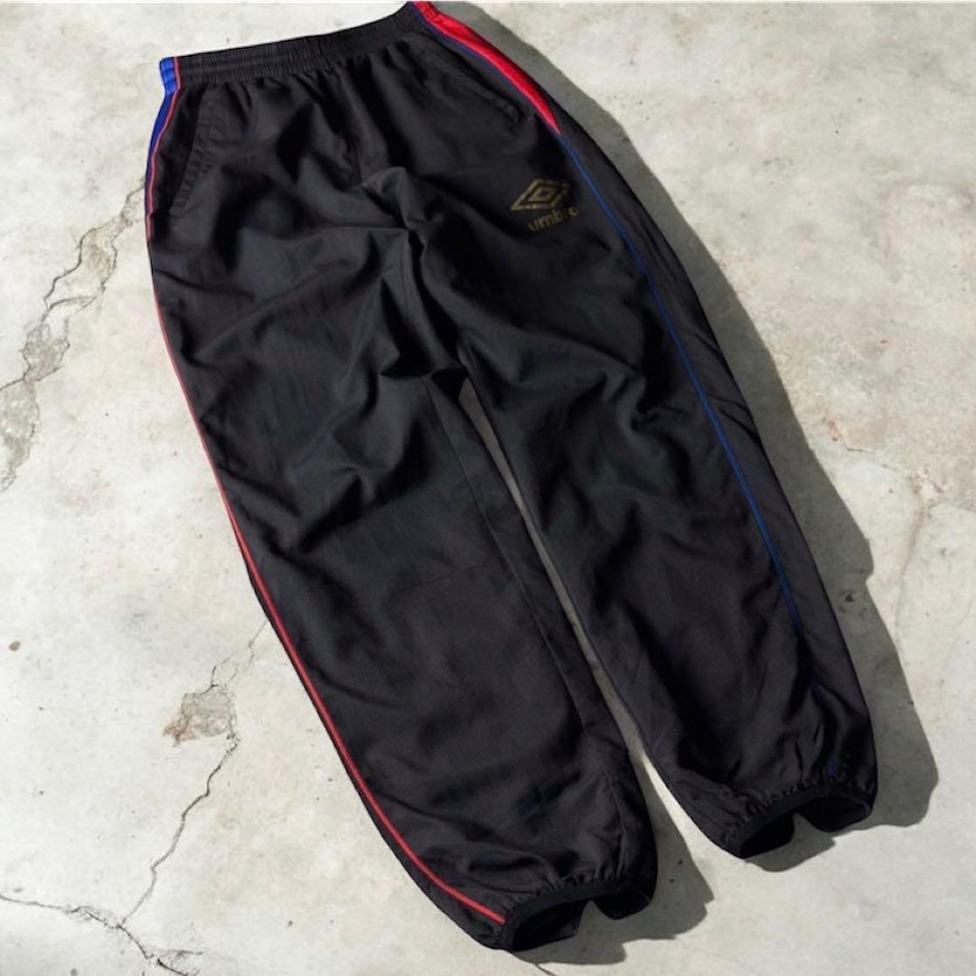 UMBRO アンブロ トラックパンツ ナイロンパンツ サイドライン 裾ジップ