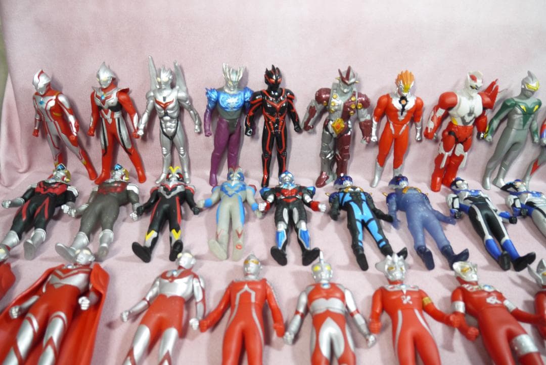 ウルトラヒーローシリーズ500　ウルトラマンソフビ　95体