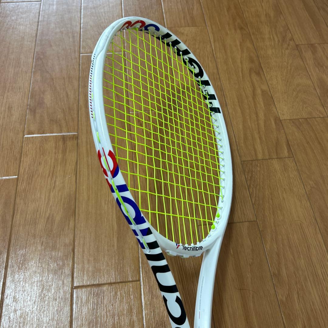 ラケット(硬式用) Tecnifibre T-FIGHT300 Isoflex G3