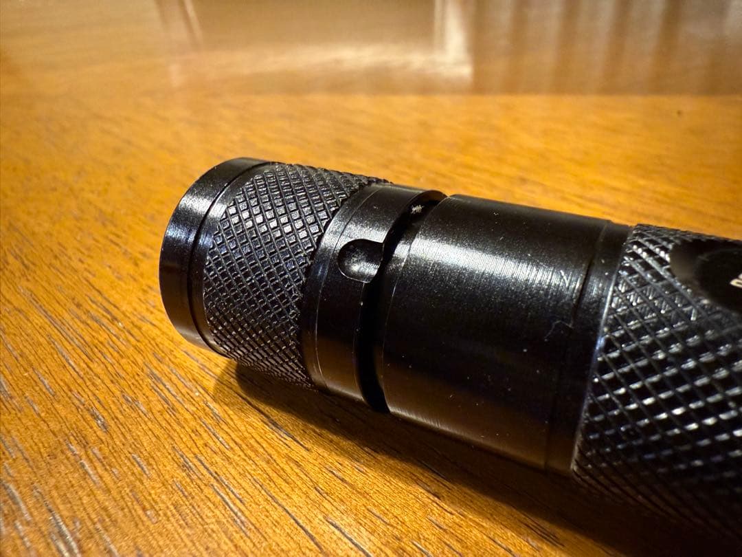 SUREFIRE 9P 懐中電灯